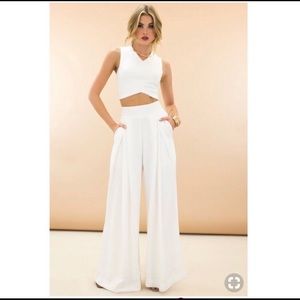 NWOT Raya High-Waisted White Palazzo Pants
